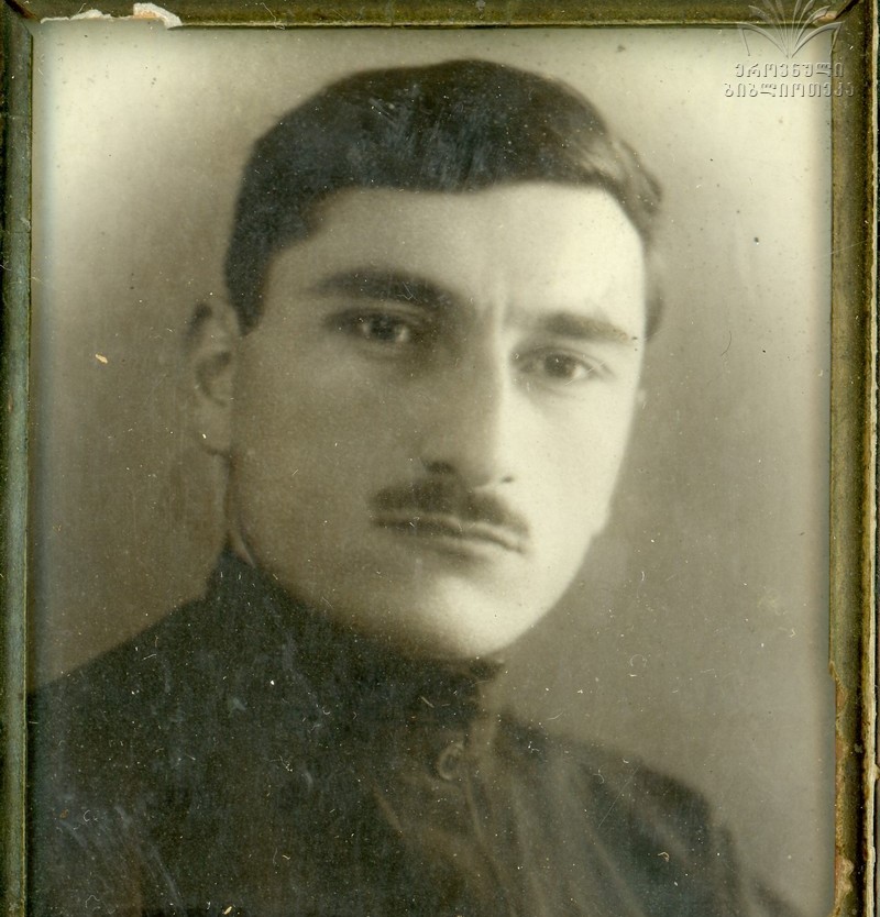 ალექსანდრე შურა ჯაფარიძის ახალგაზრდობის ფოტო, ეროვნული ბიბლიოთეკა